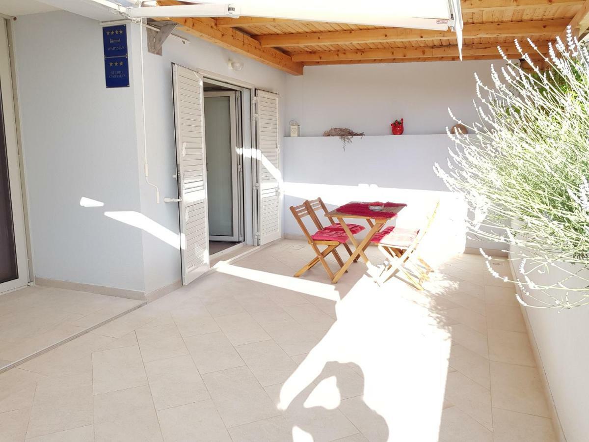 Apartments Antonia Đảo Hvar Ngoại thất bức ảnh